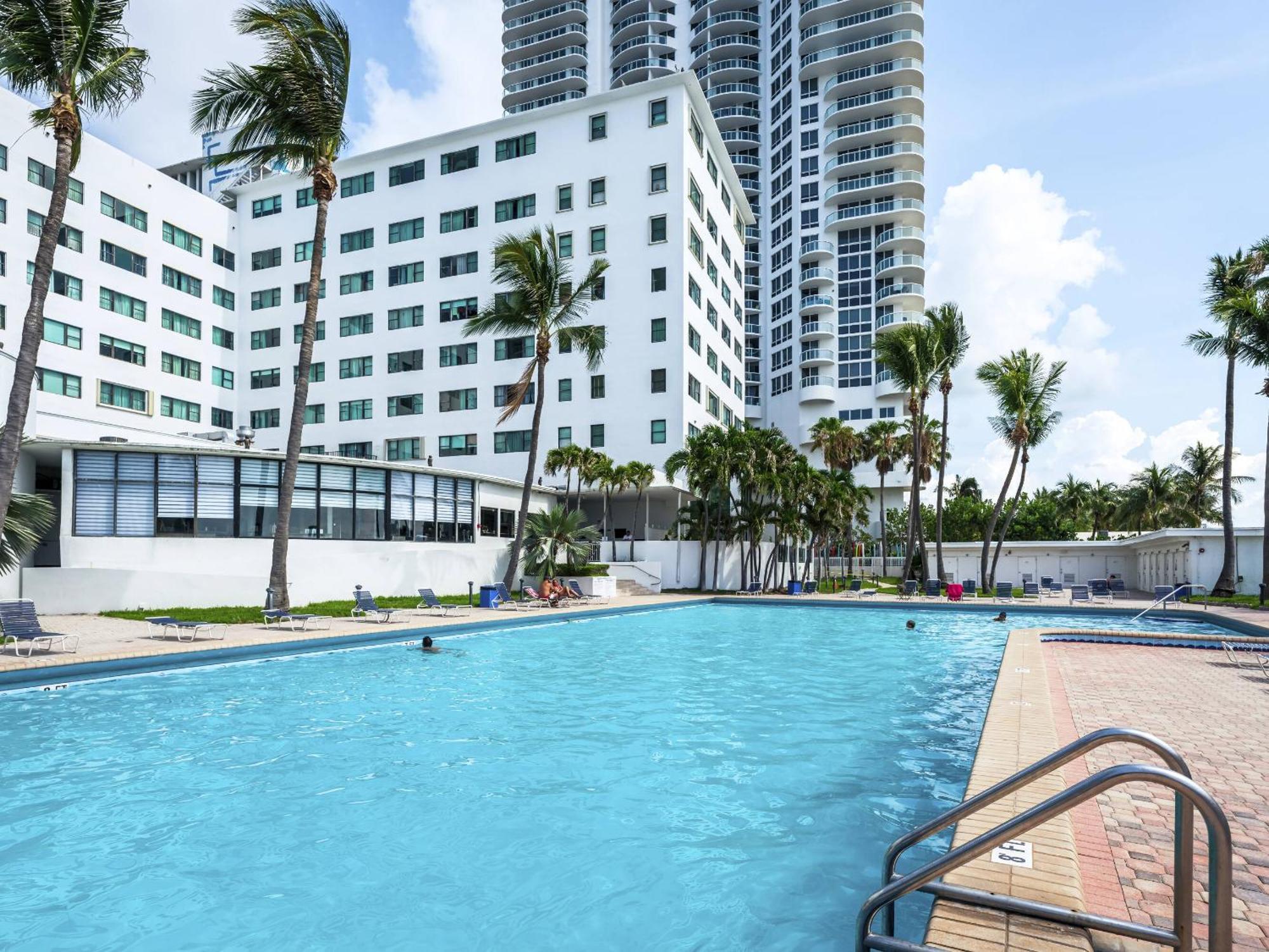 Ocean Front Units At Miami Beach Exterior photo
